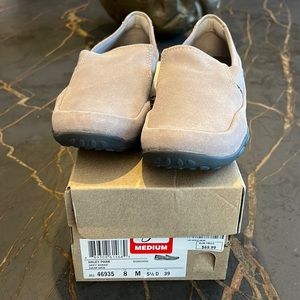 Clarks Collection Grey Suede Slip on Women’s size 8 Haley Park Grey